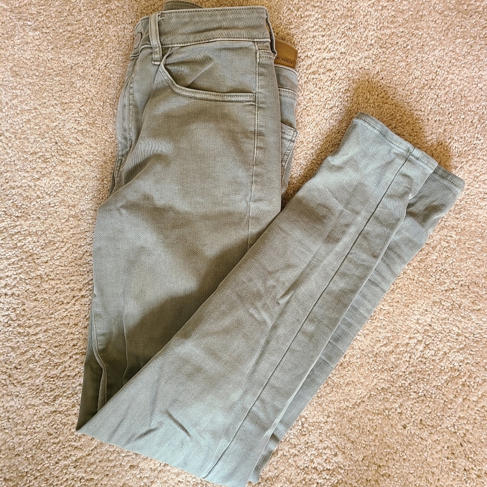 American Eagle Next Level Stretch jegging olive